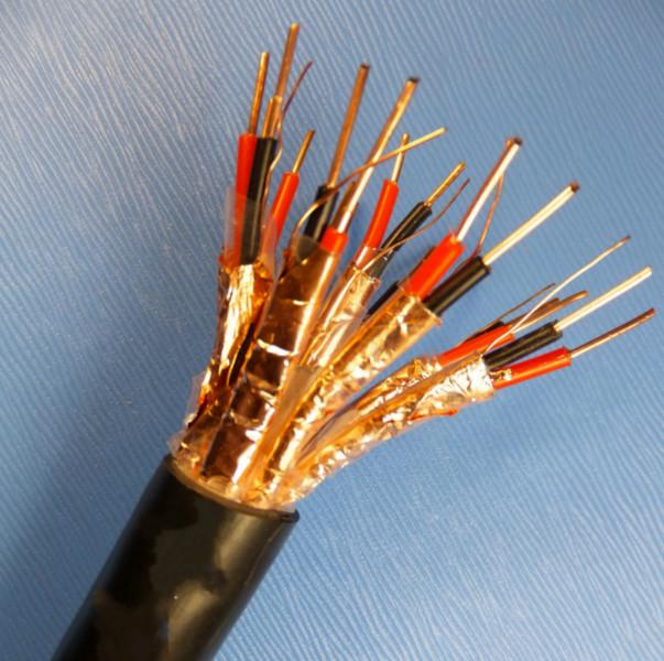 電子計算機電纜